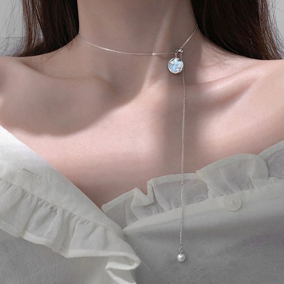 NEW Silver/Gold Round Shell Necklace - Picture 3 of 5